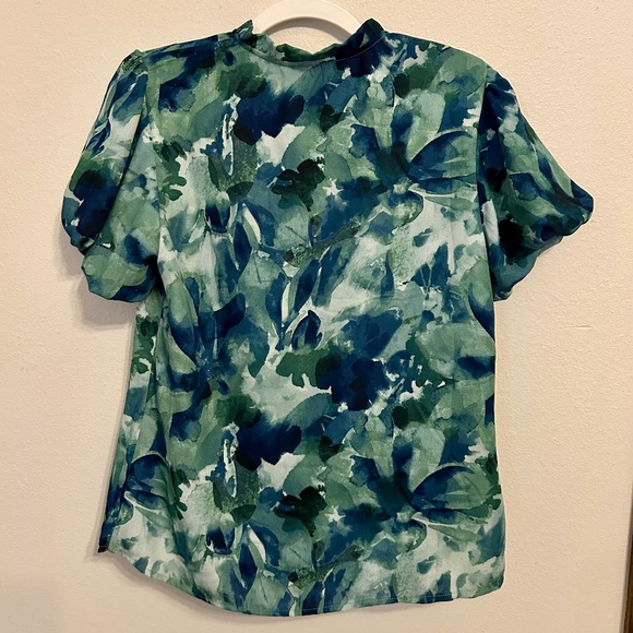 Green Blue Watercolor Blouse, NEVER WORN, Bubble sleeves, Size Small - Picture 2 of 8